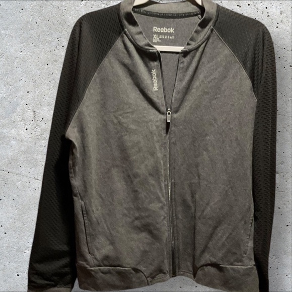 Reebok ColorBlock Performance Jacket - Picture 3 of 10